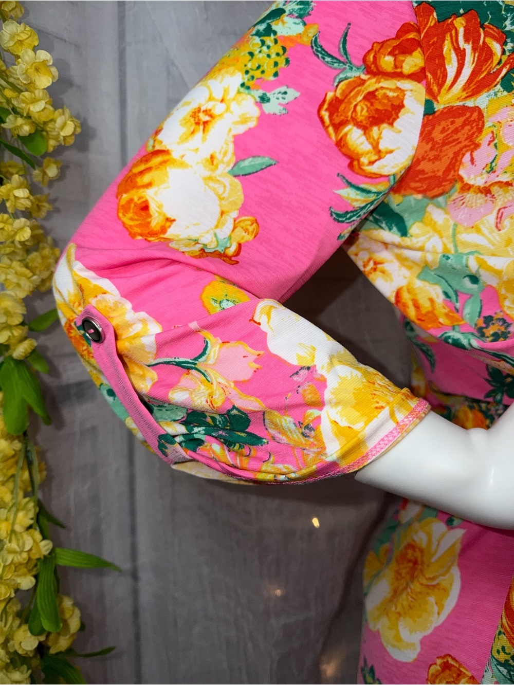 Dear Scarlett Bright Pink Floral Tunic Dress w/pockets - Picture 4 of 9